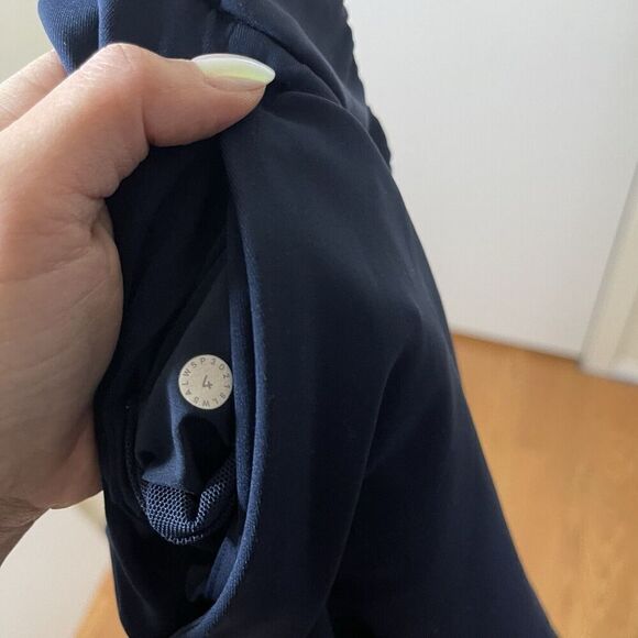 LULULEMON navy on the fly drawstring lightweight tapered joggers size US 4 - Picture 6 of 6